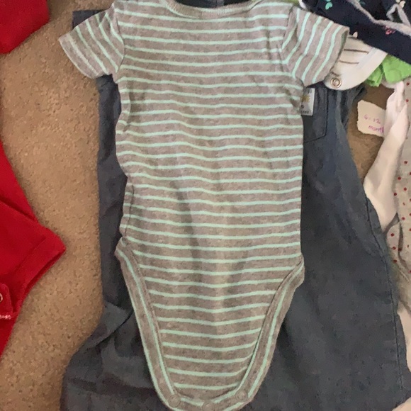 Newborn striped button up onesie - Picture 2 of 2